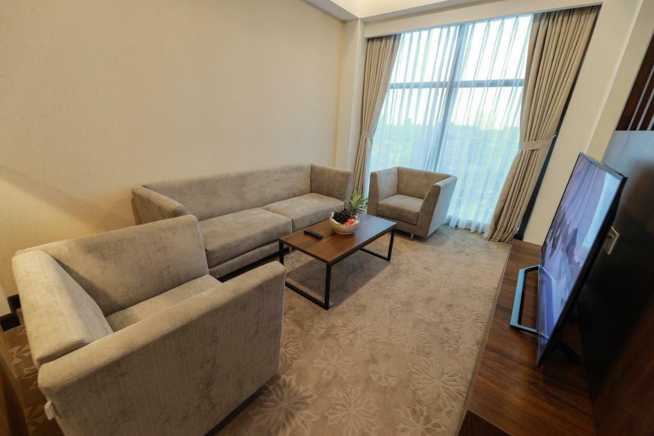 Hlaine Tet Hotel Rangun Zewnętrze zdjęcie