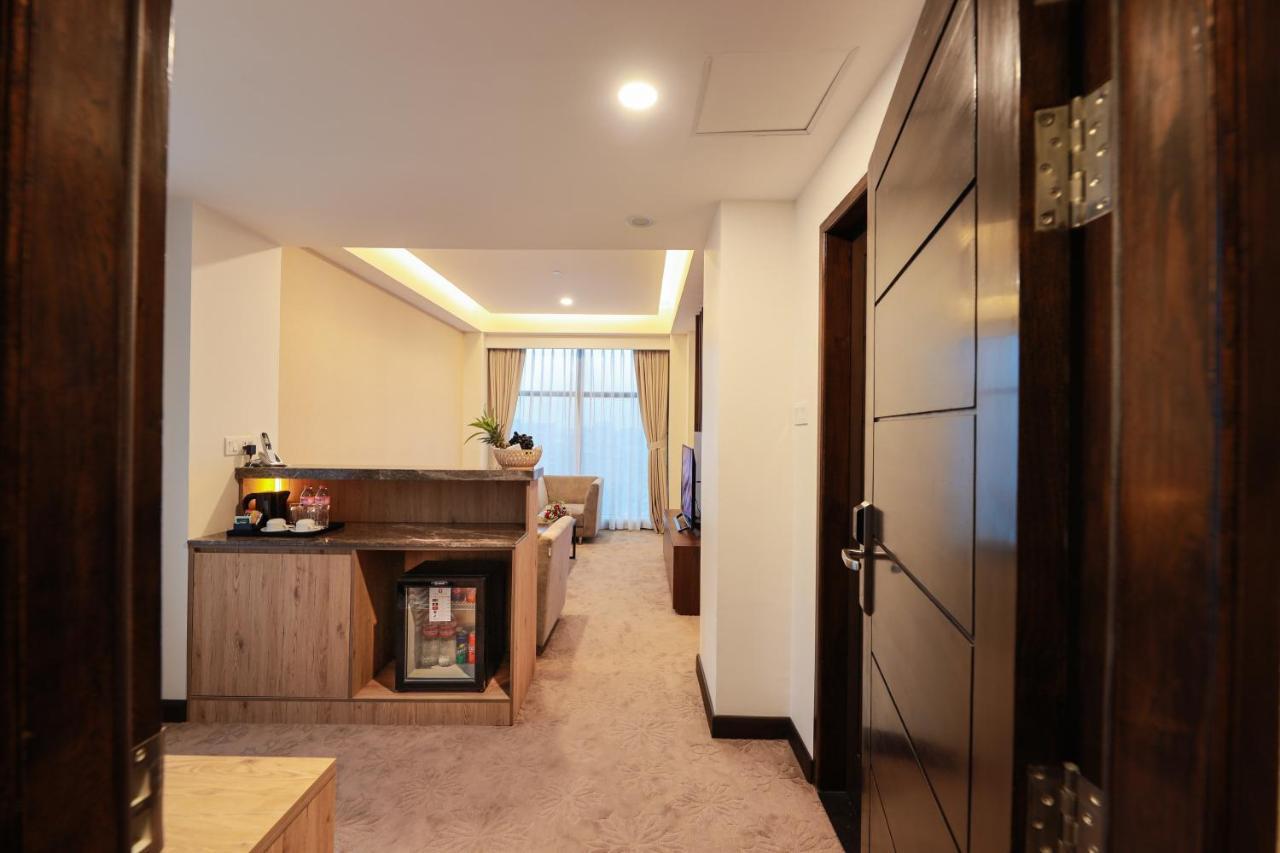 Hlaine Tet Hotel Rangun Zewnętrze zdjęcie